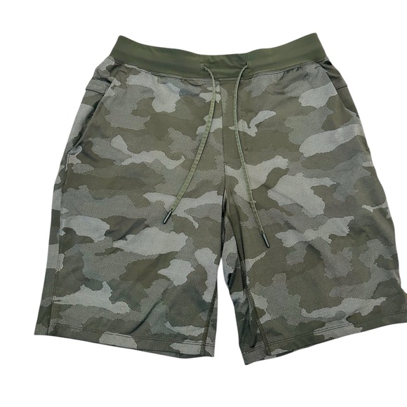 Men's Green Camo Performance Shorts - Picture 5 of 11